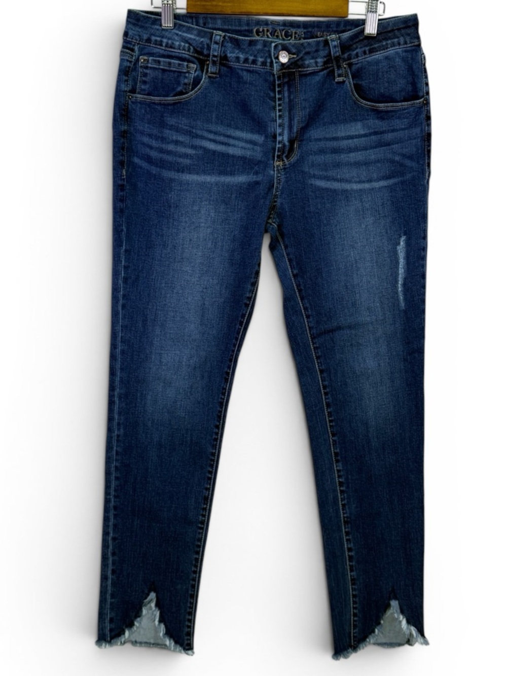 Grace in LA Easy Fit Notched Frayed Hem‎ Distressed Blue Women's Jeans Size 32